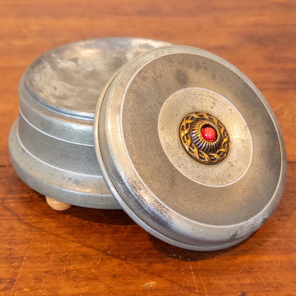 Stardust Musical Powder Box, Vintage Spun Aluminum Vanity Trinket, Wind Up